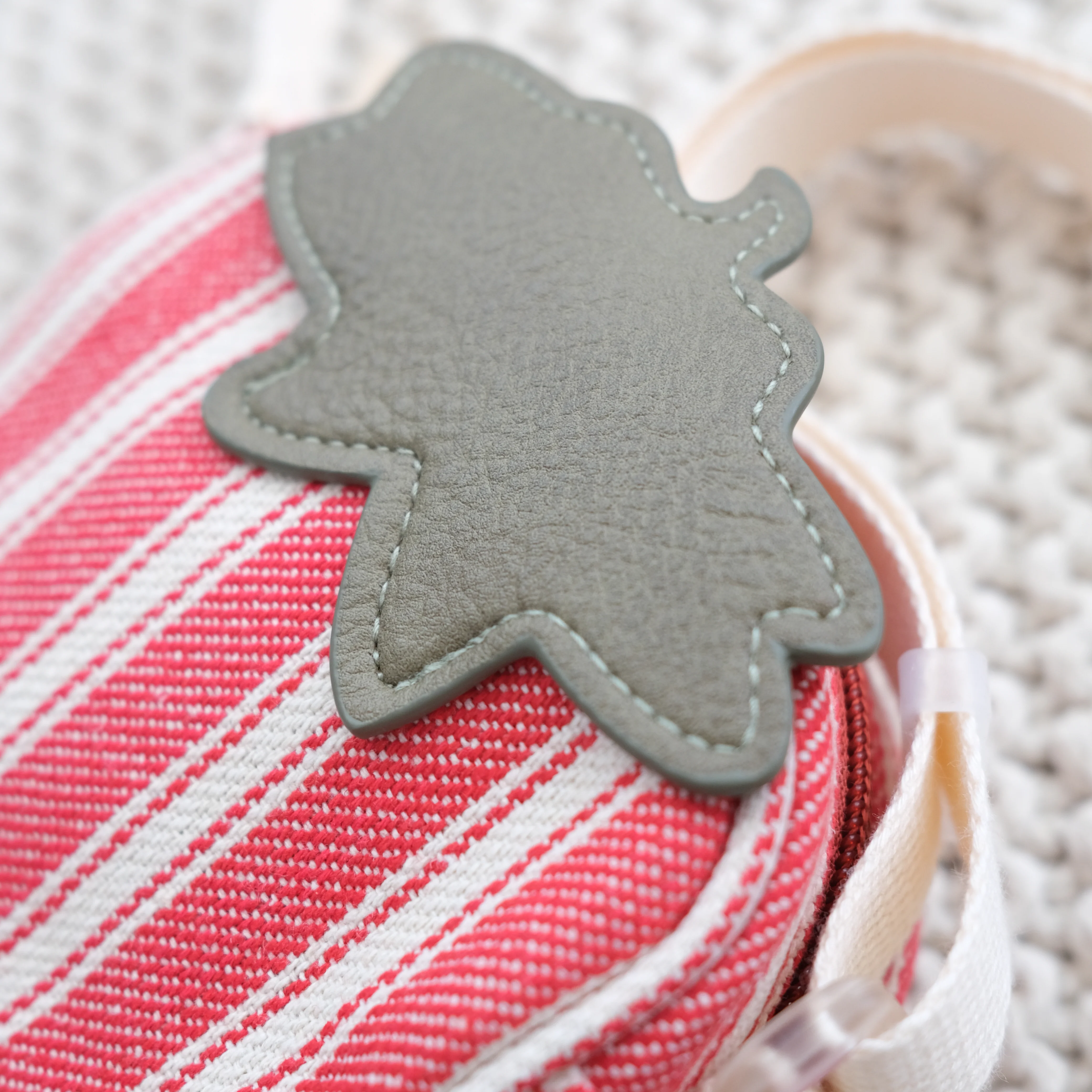 BERRY CUTE sling bag - Image 10