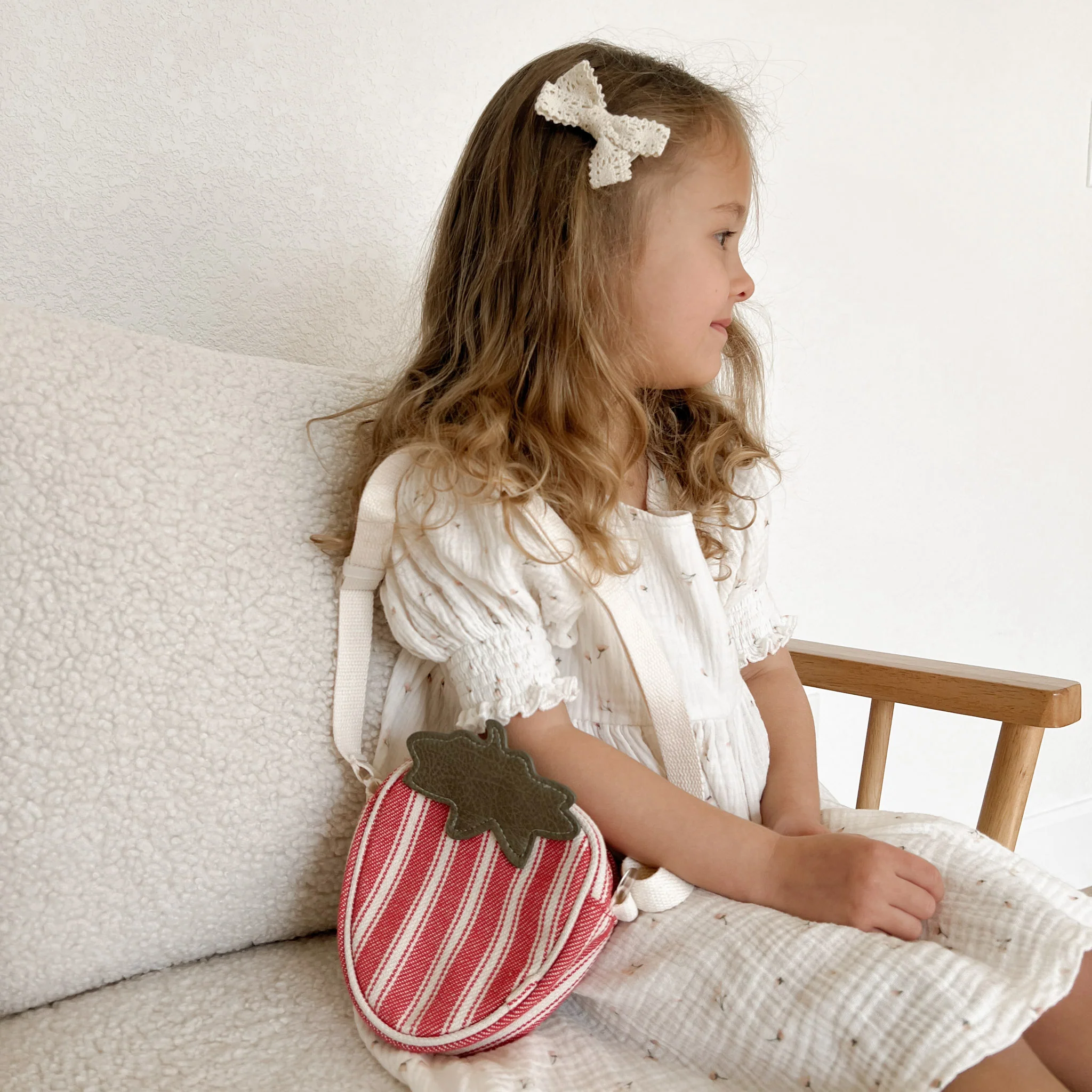 BERRY CUTE sling bag - Image 4