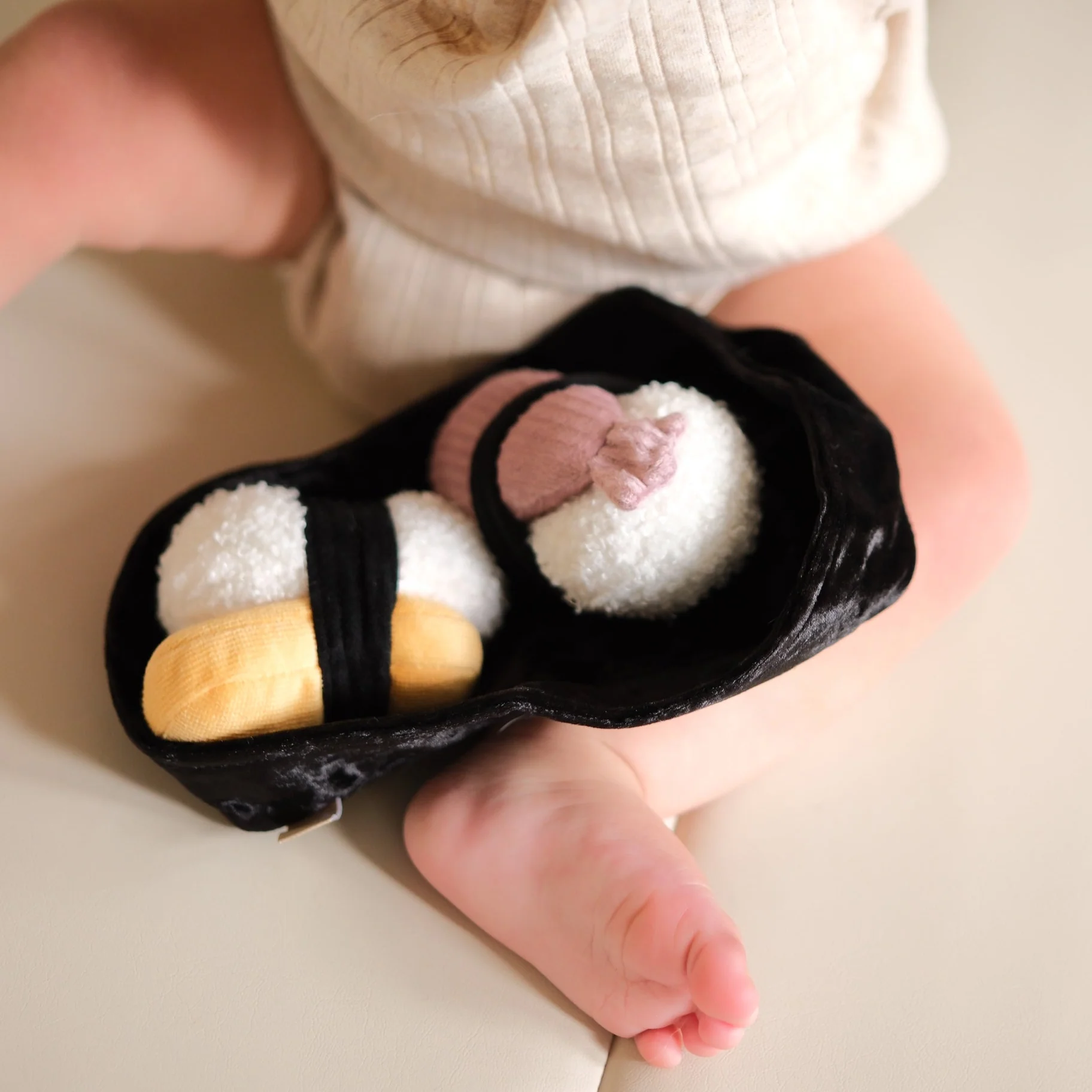 BUSY SUSHI - Image 4