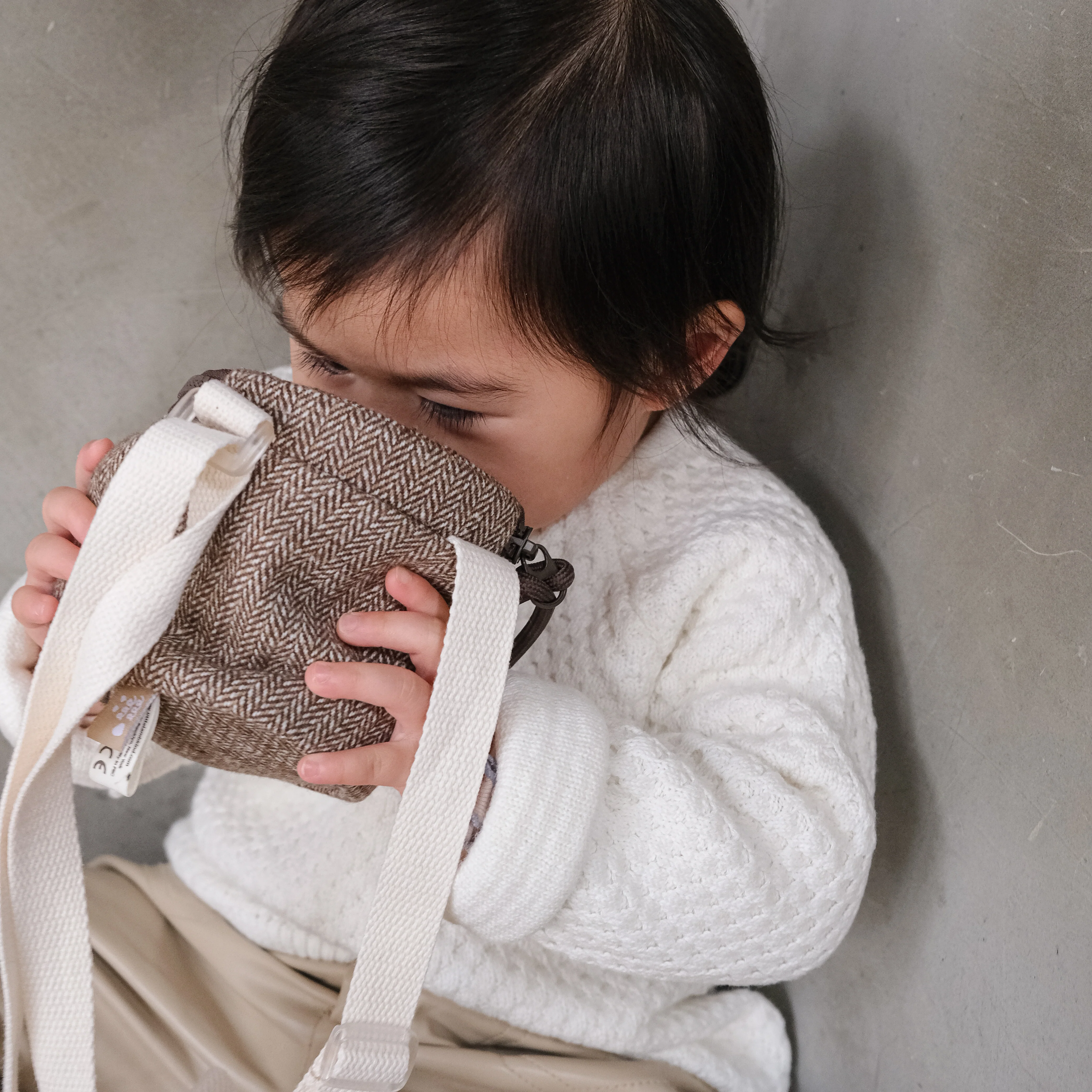CAFE HOPPER sling bag - Image 10