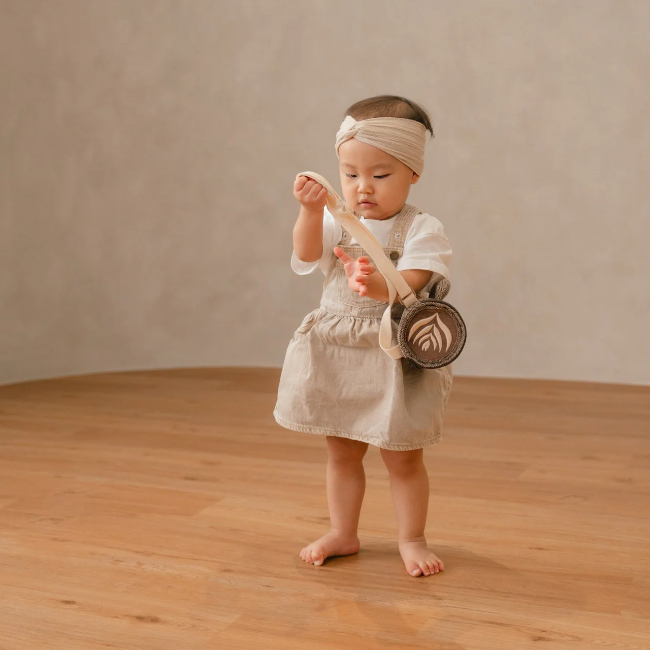 CAFE HOPPER sling bag - Image 13