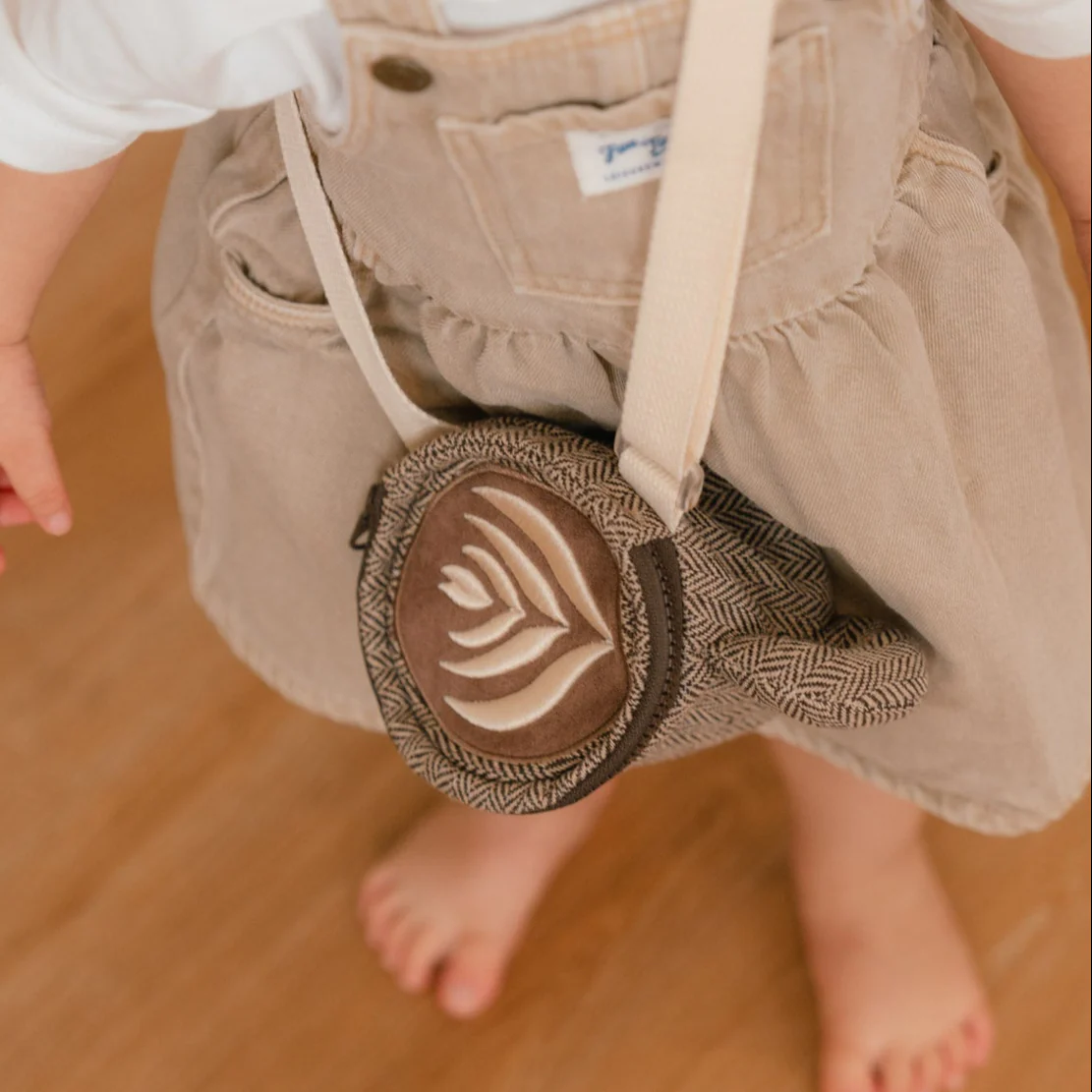CAFE HOPPER sling bag - Image 15