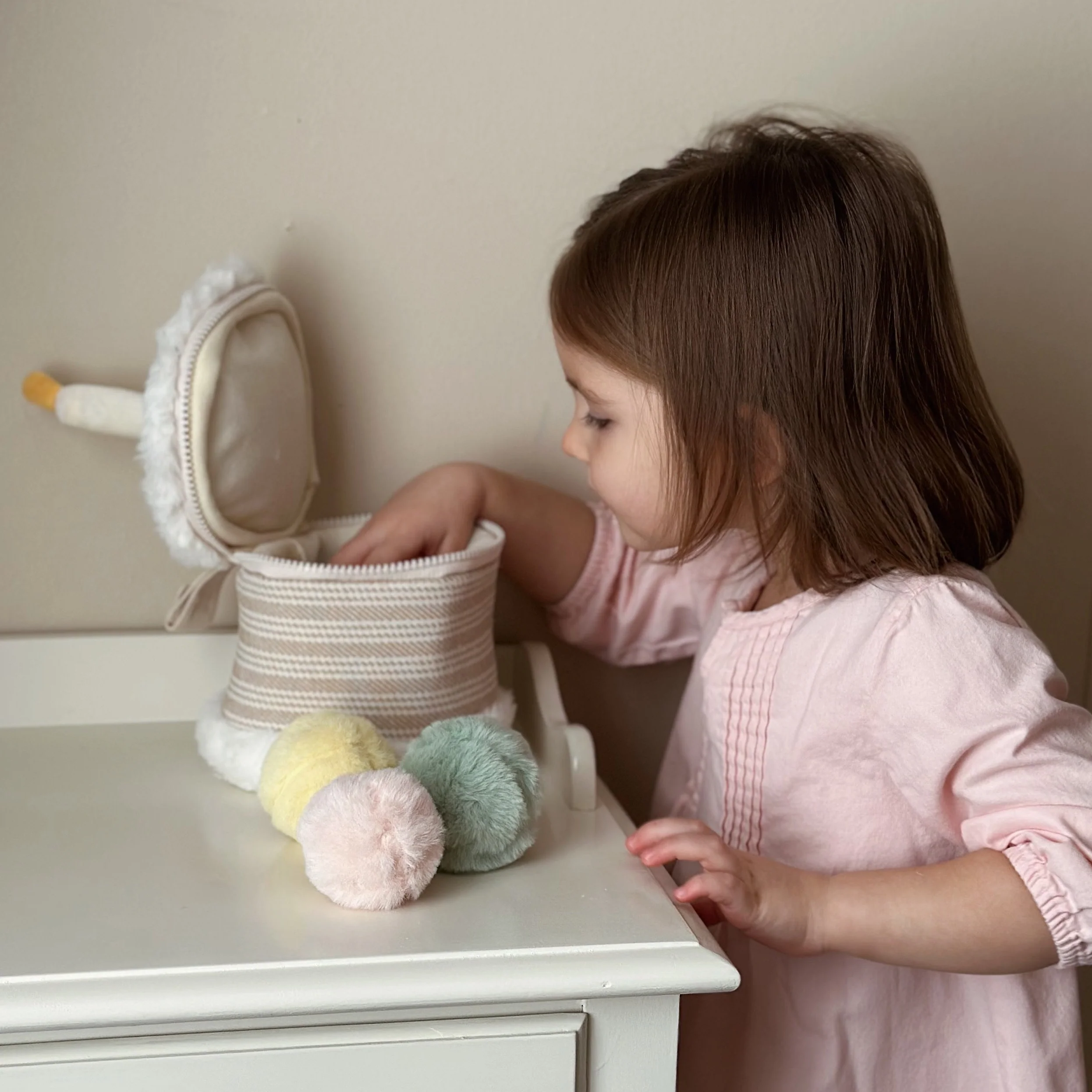CAKE & TOSS CELEBRATION BIN - Image 14