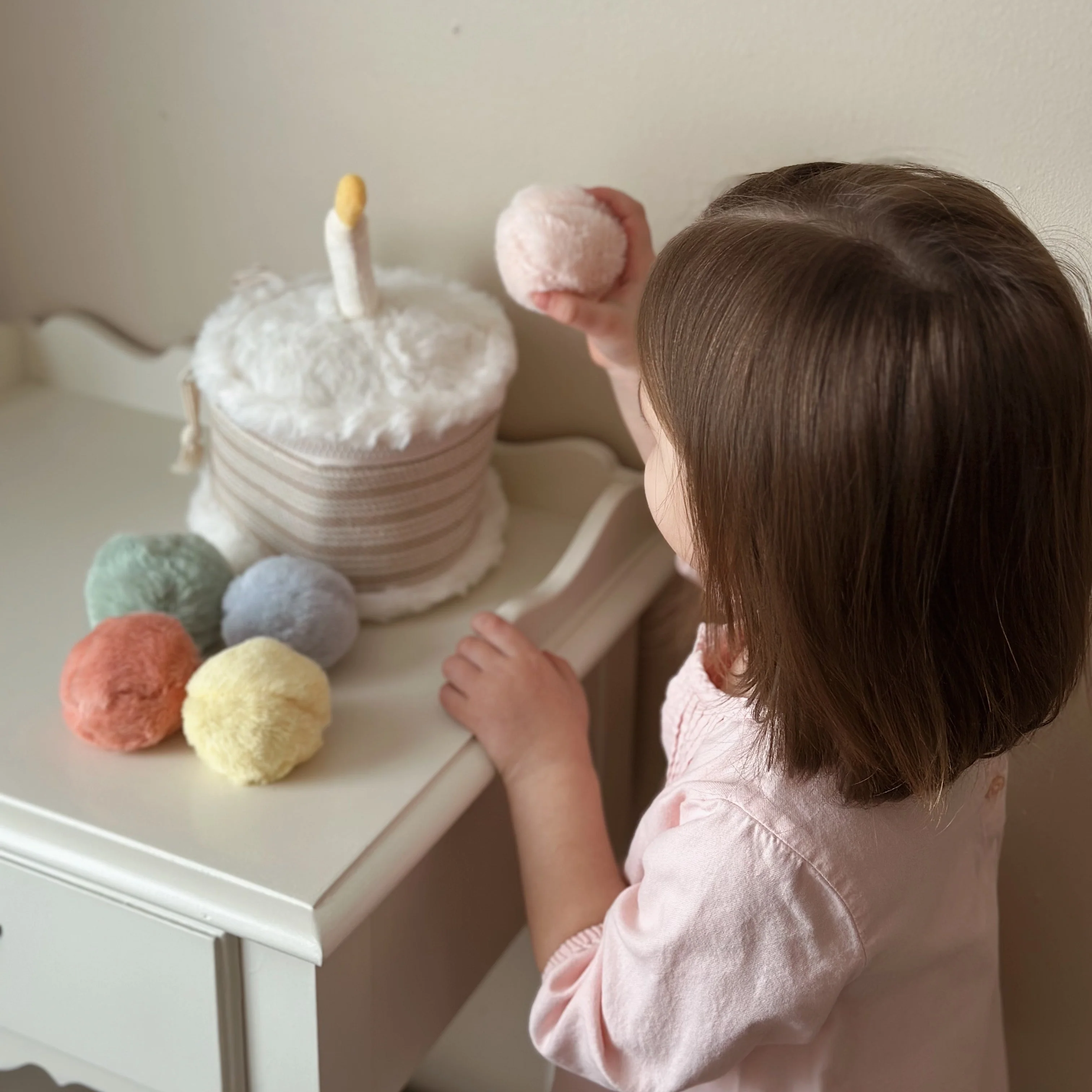 CAKE & TOSS CELEBRATION BIN - Image 15