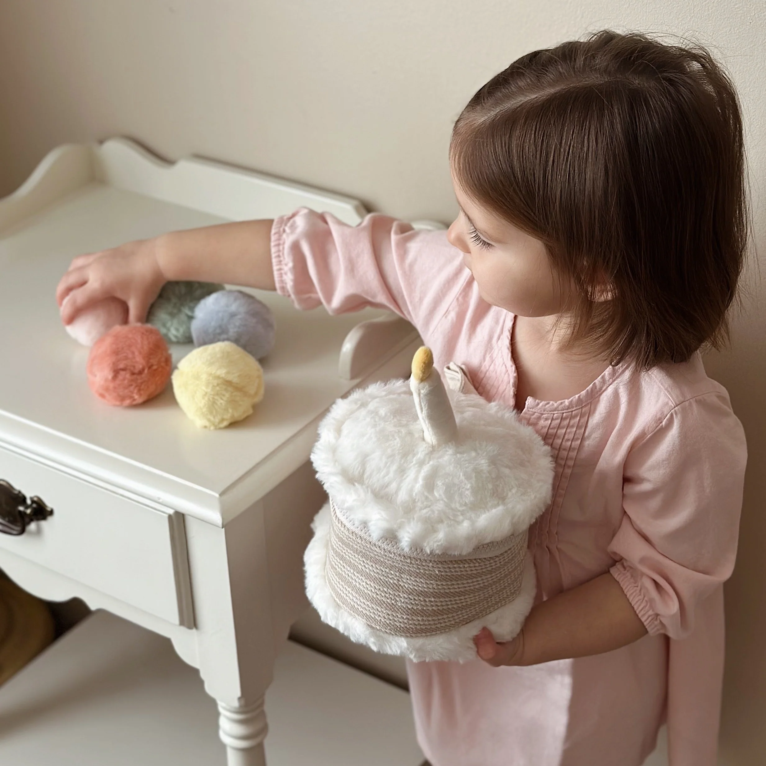 CAKE & TOSS CELEBRATION BIN - Image 16