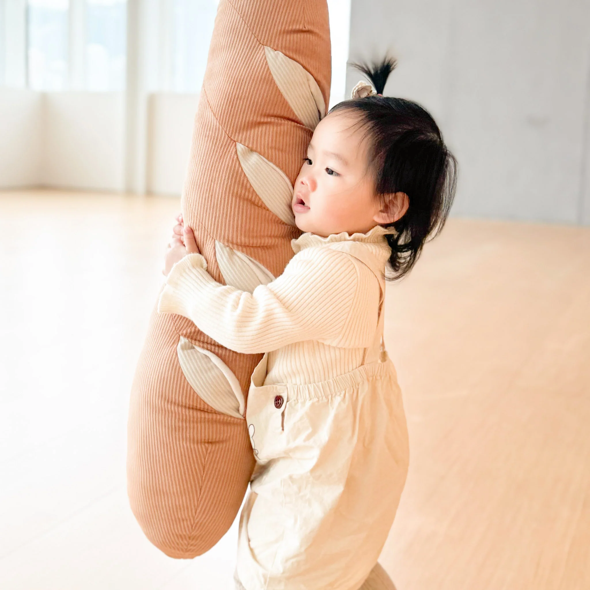 GIANT BAGUETTE CUSHION - Image 5