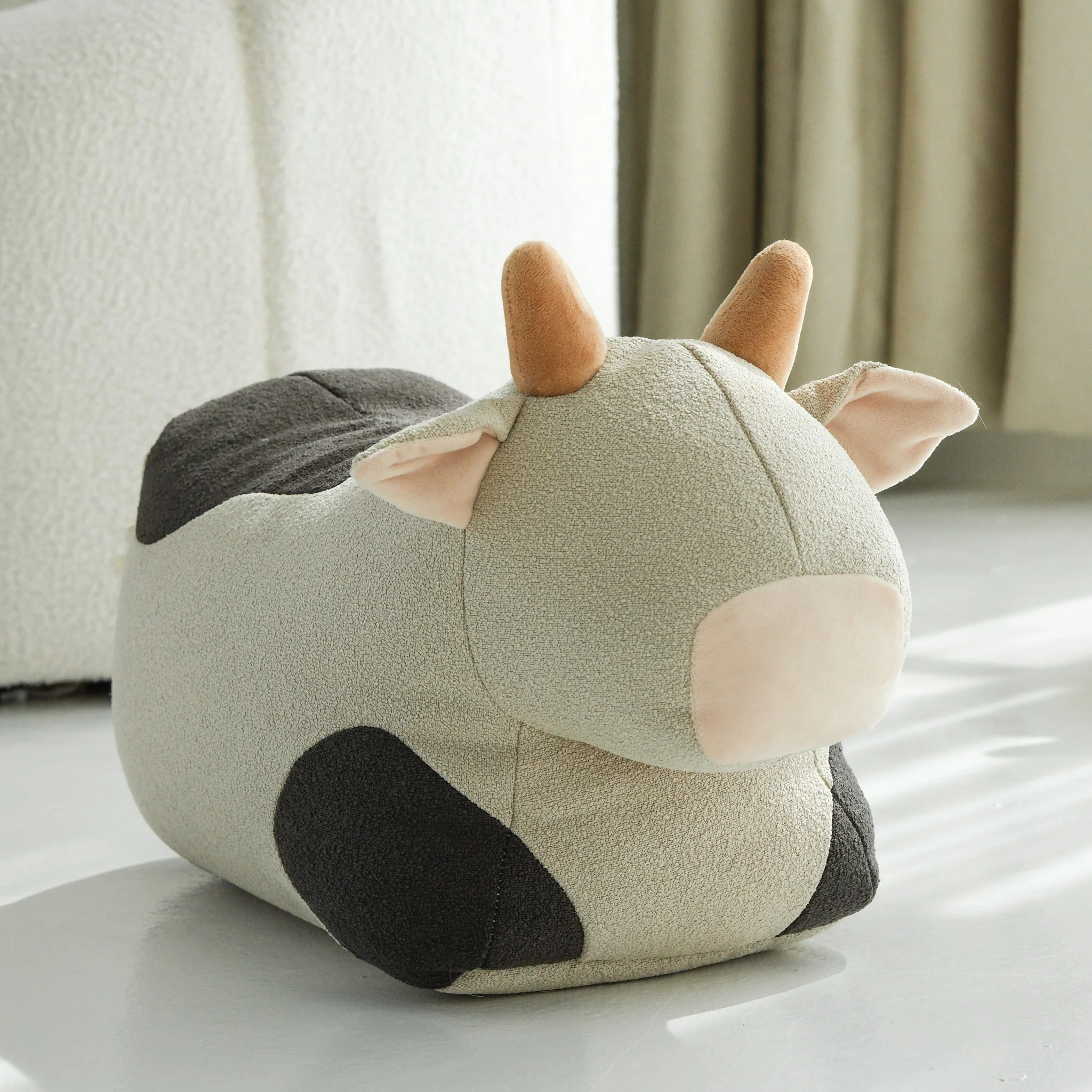 MOO MOO COW POUF - Image 5
