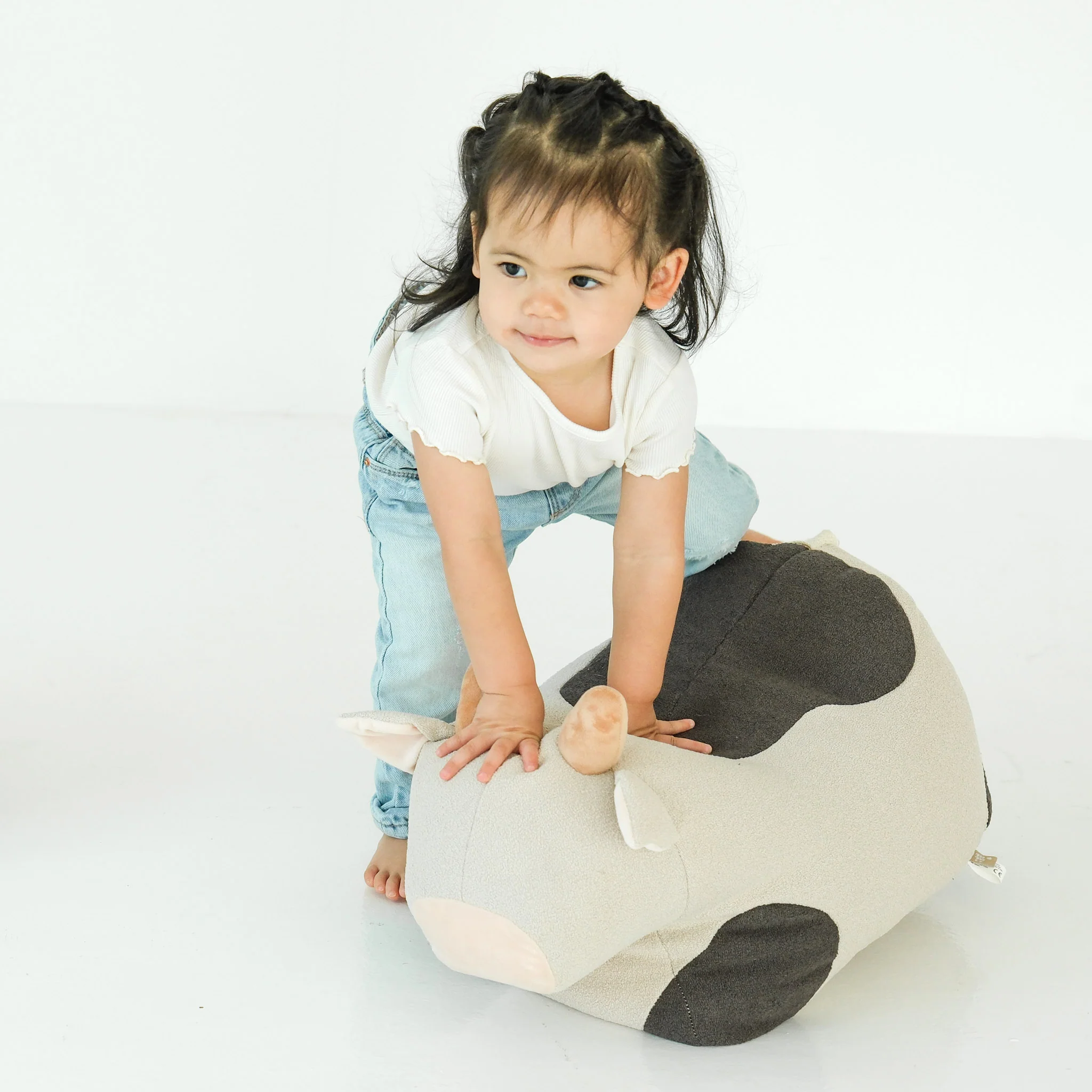 MOO MOO COW POUF - Image 8