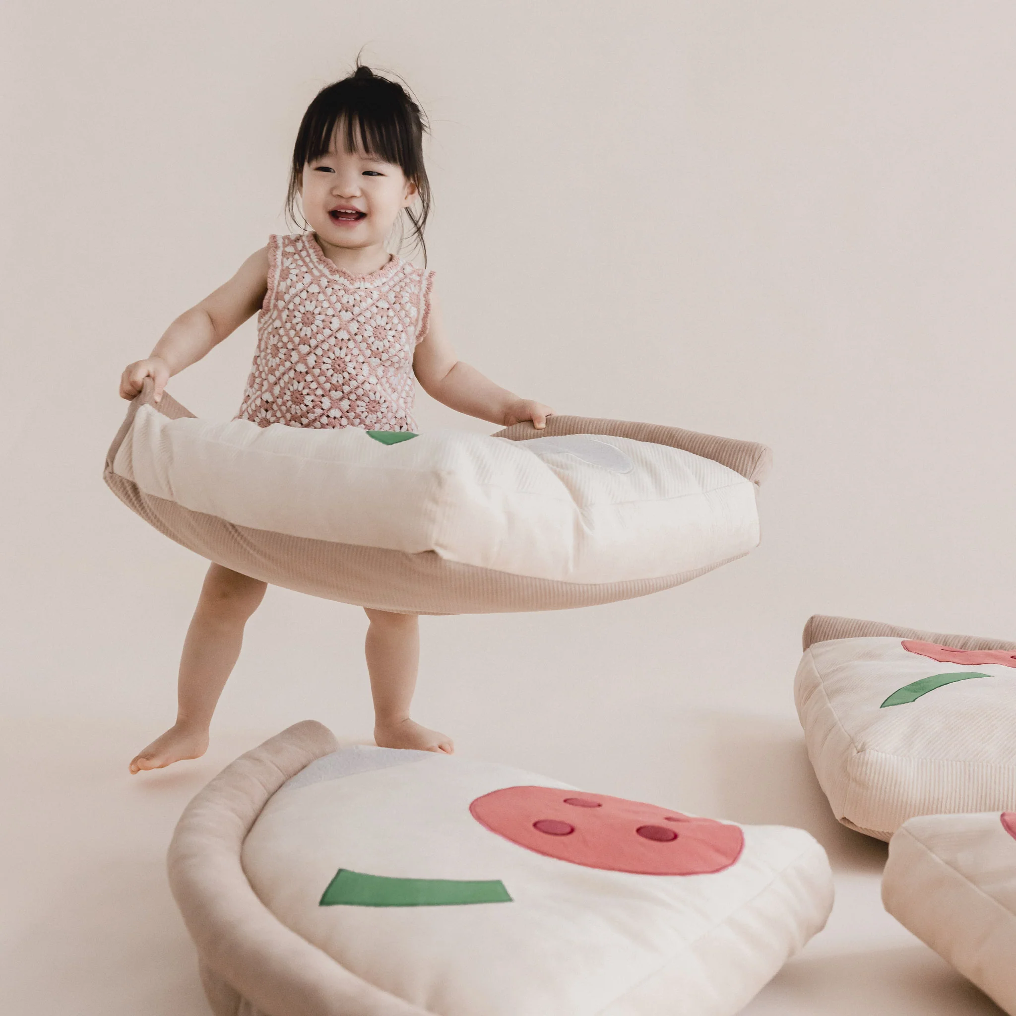 PIZZA FLOOR CUSHIONS - Image 15