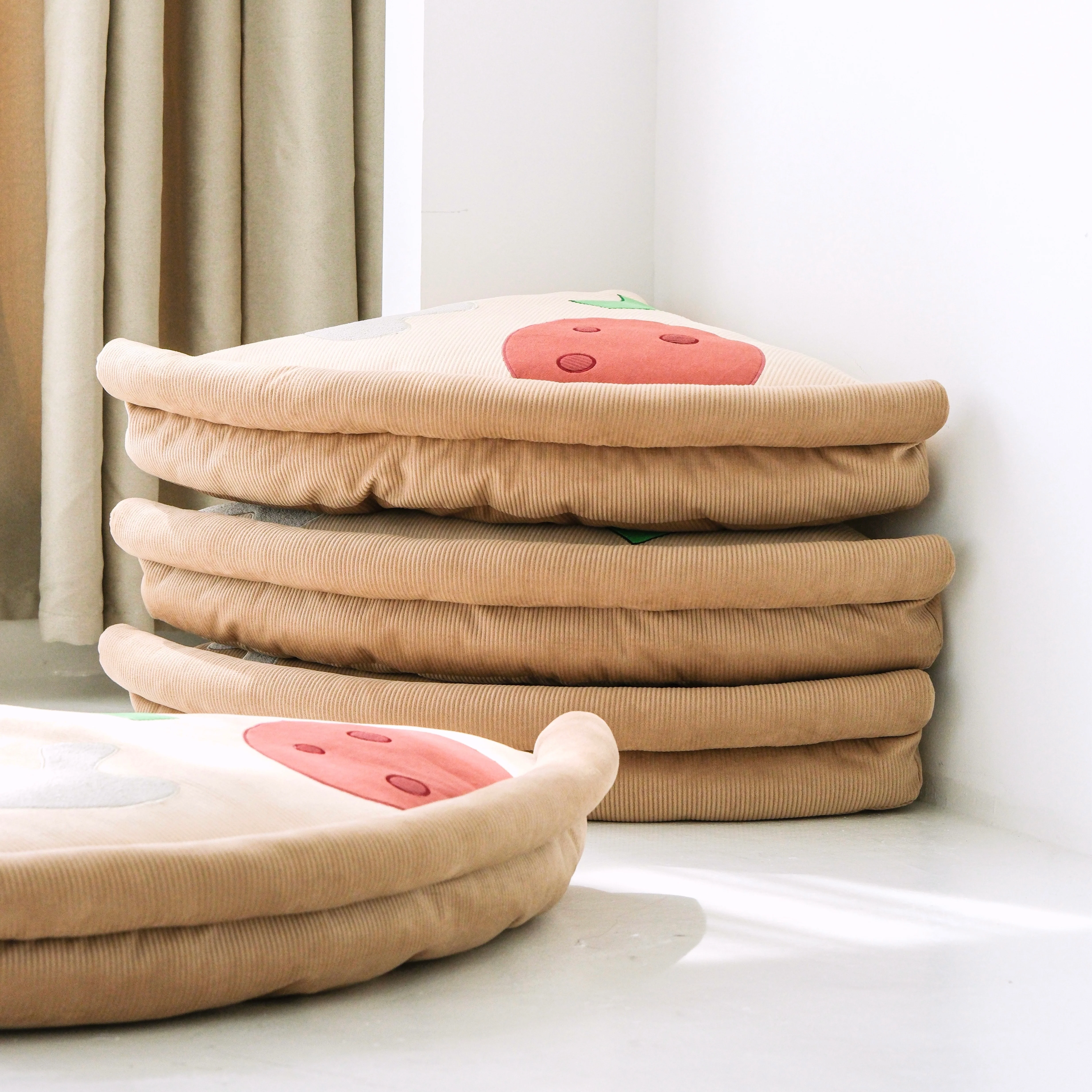 PIZZA FLOOR CUSHIONS - Image 4
