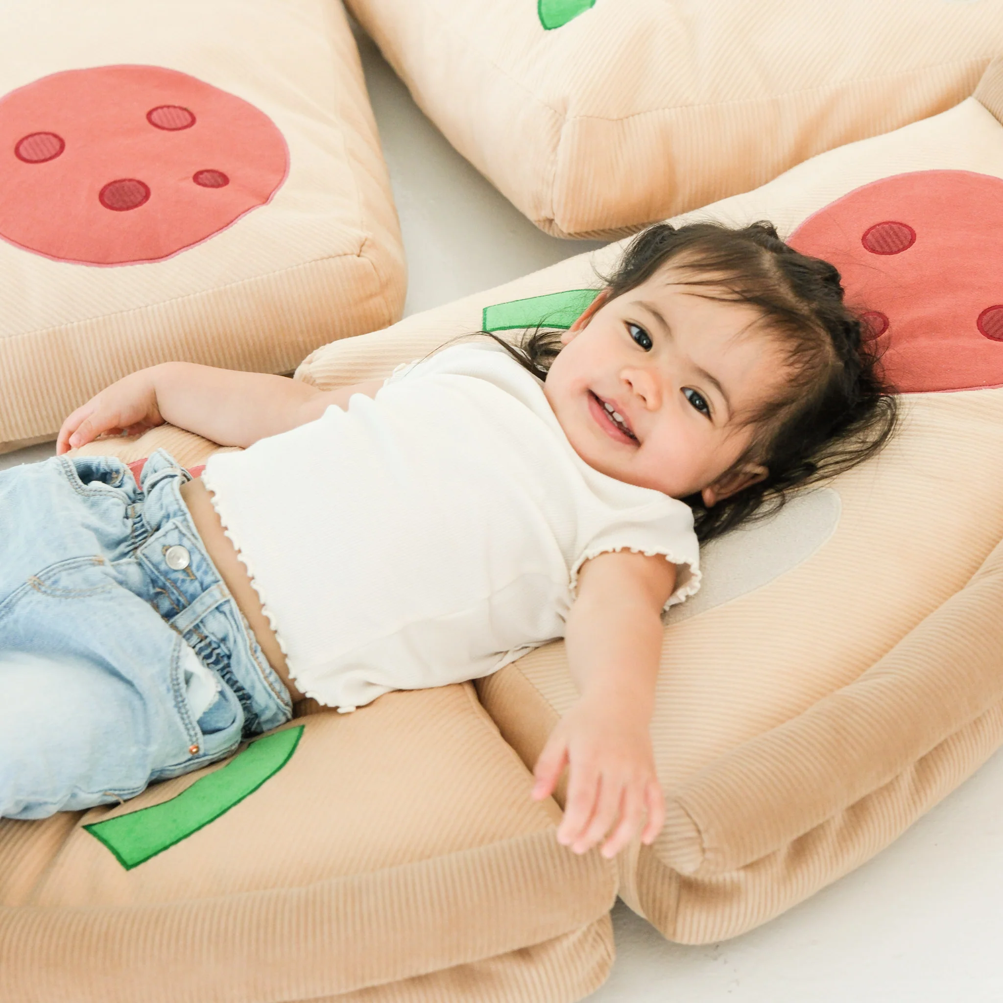 PIZZA FLOOR CUSHIONS - Image 8
