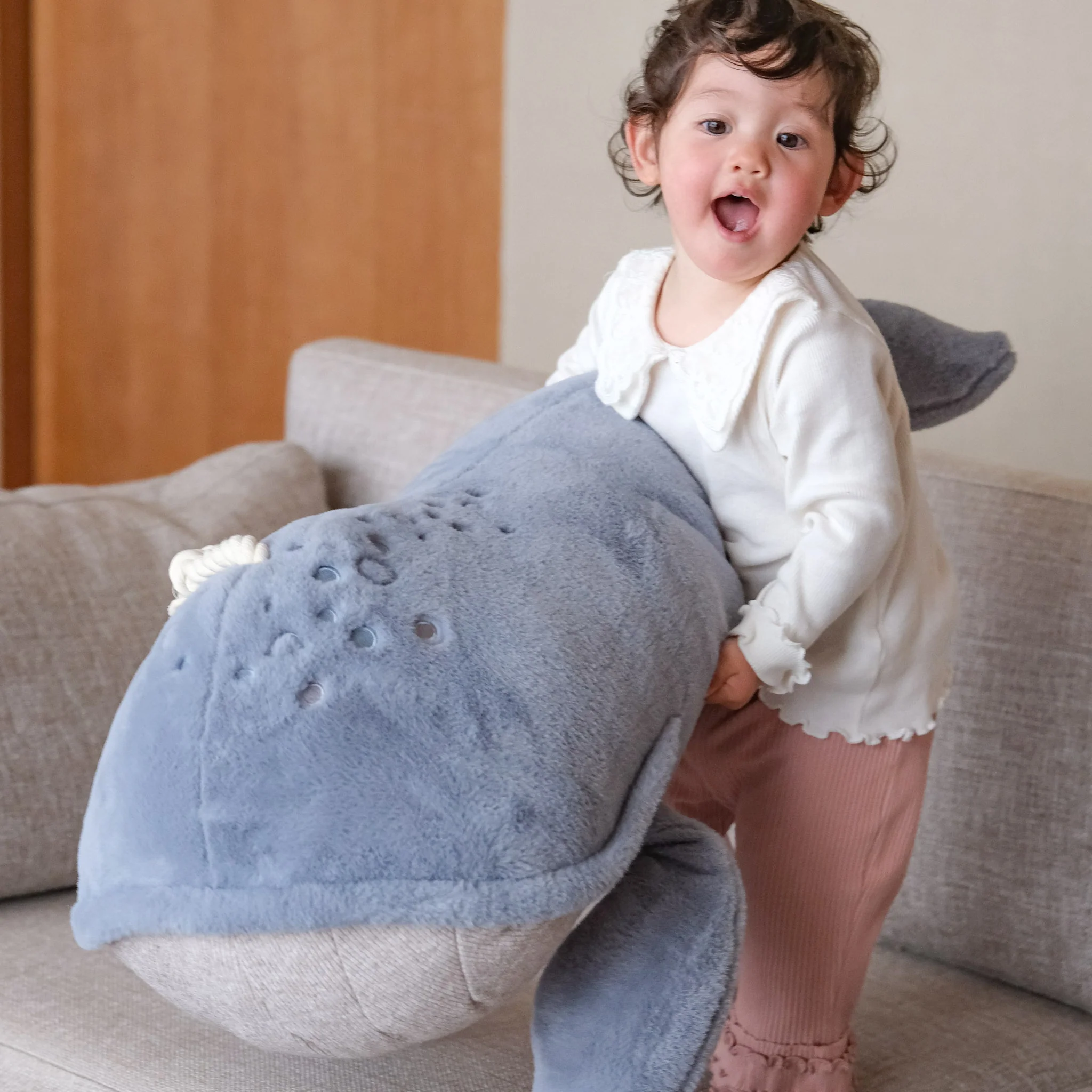 WHALE POUF - Image 10