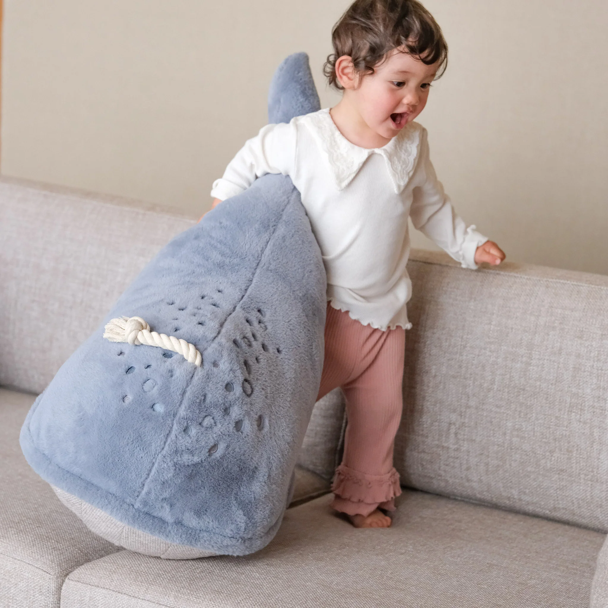 WHALE POUF - Image 11