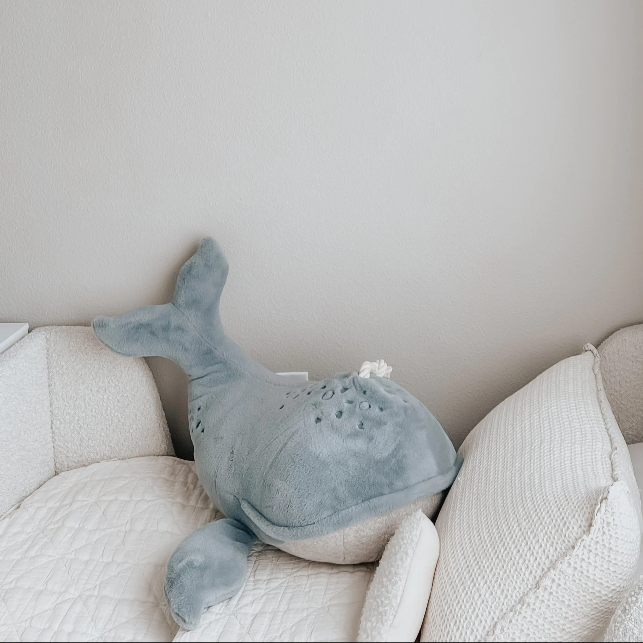 WHALE POUF - Image 20