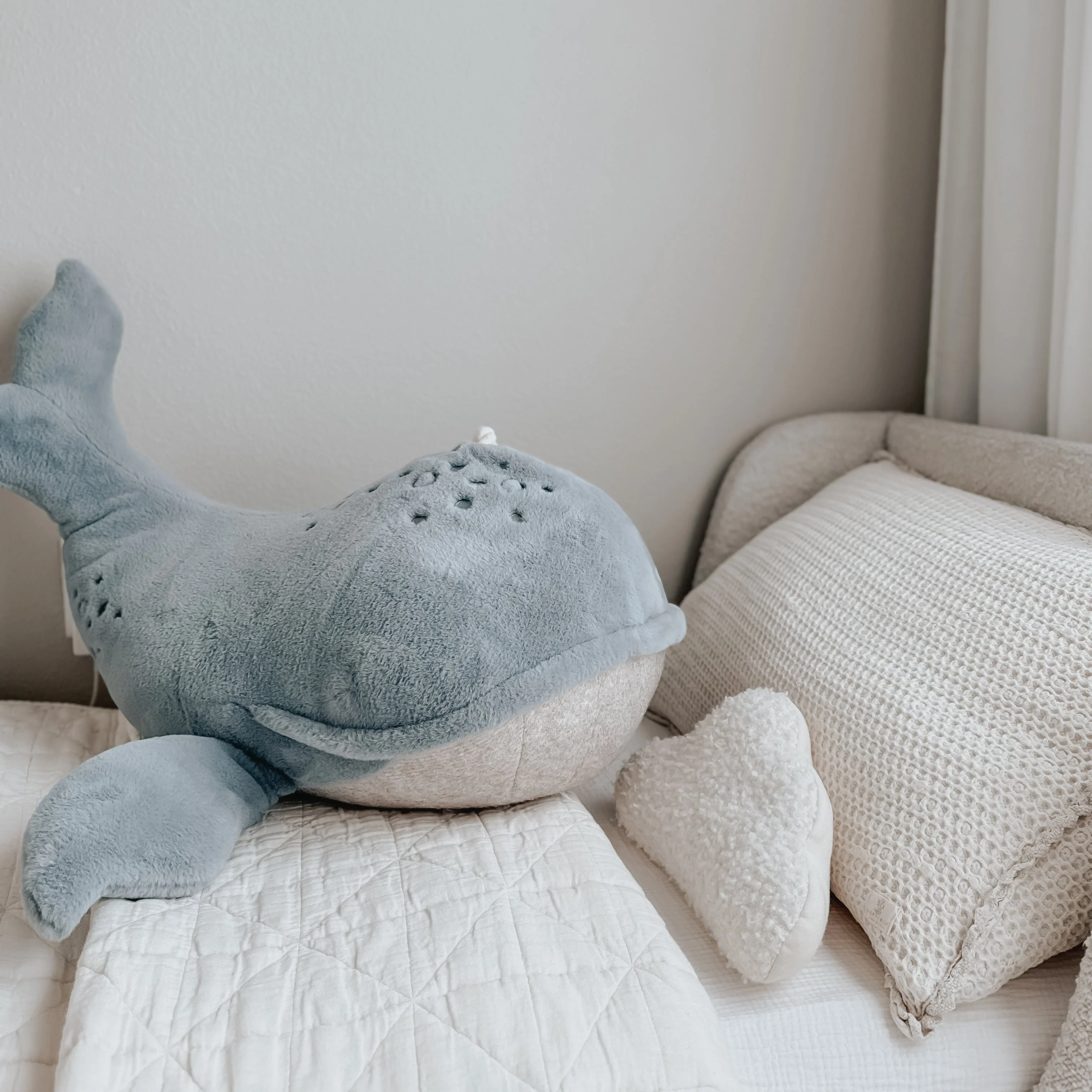 WHALE POUF - Image 21
